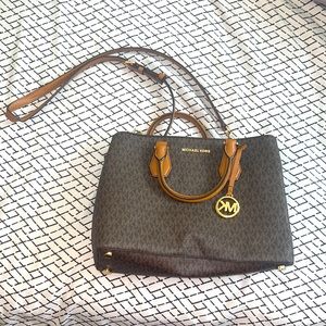 Micheal Kors bag